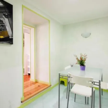 شقة Charming Apt, Great Location *